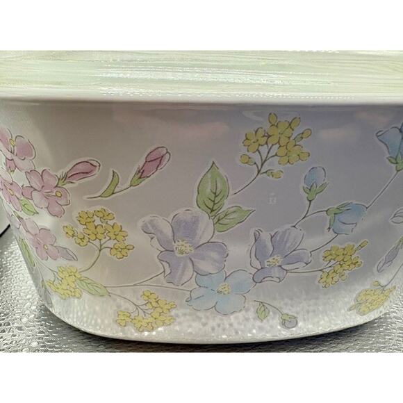 CORNING-WARE Pastel Bouquet 3 Liter Dutch Oven A-3-B with Lid - Picture 2 of 14